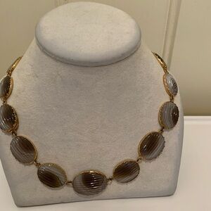 Antique Beautiful Graduated  Ribbed Brown &White Banded  Agate necklace